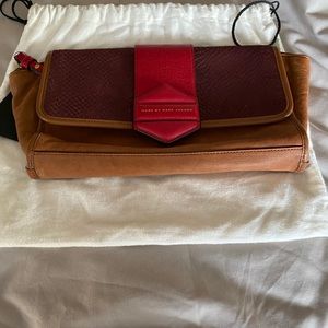 MARC BY MARC JACOBS CLUTCH